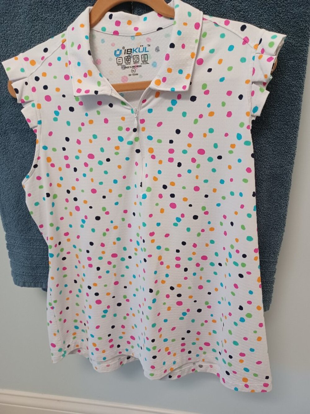 Ibkul XL Golf, Tennis or Casual Sleeveless Top